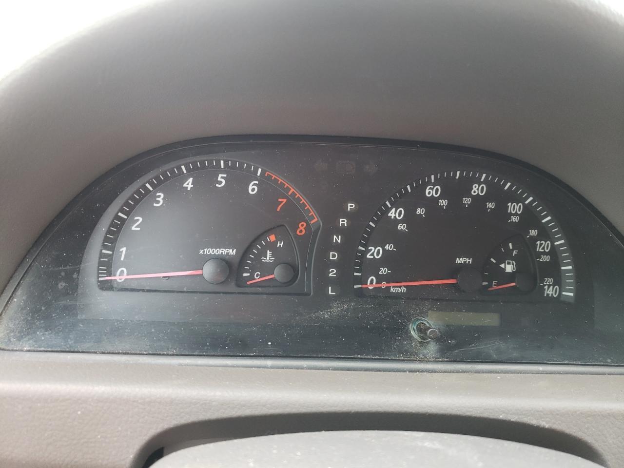 Photo 8 from auction – 2002 TOYOTA CAMRY LE with VIN 4T1BF30K92U001584