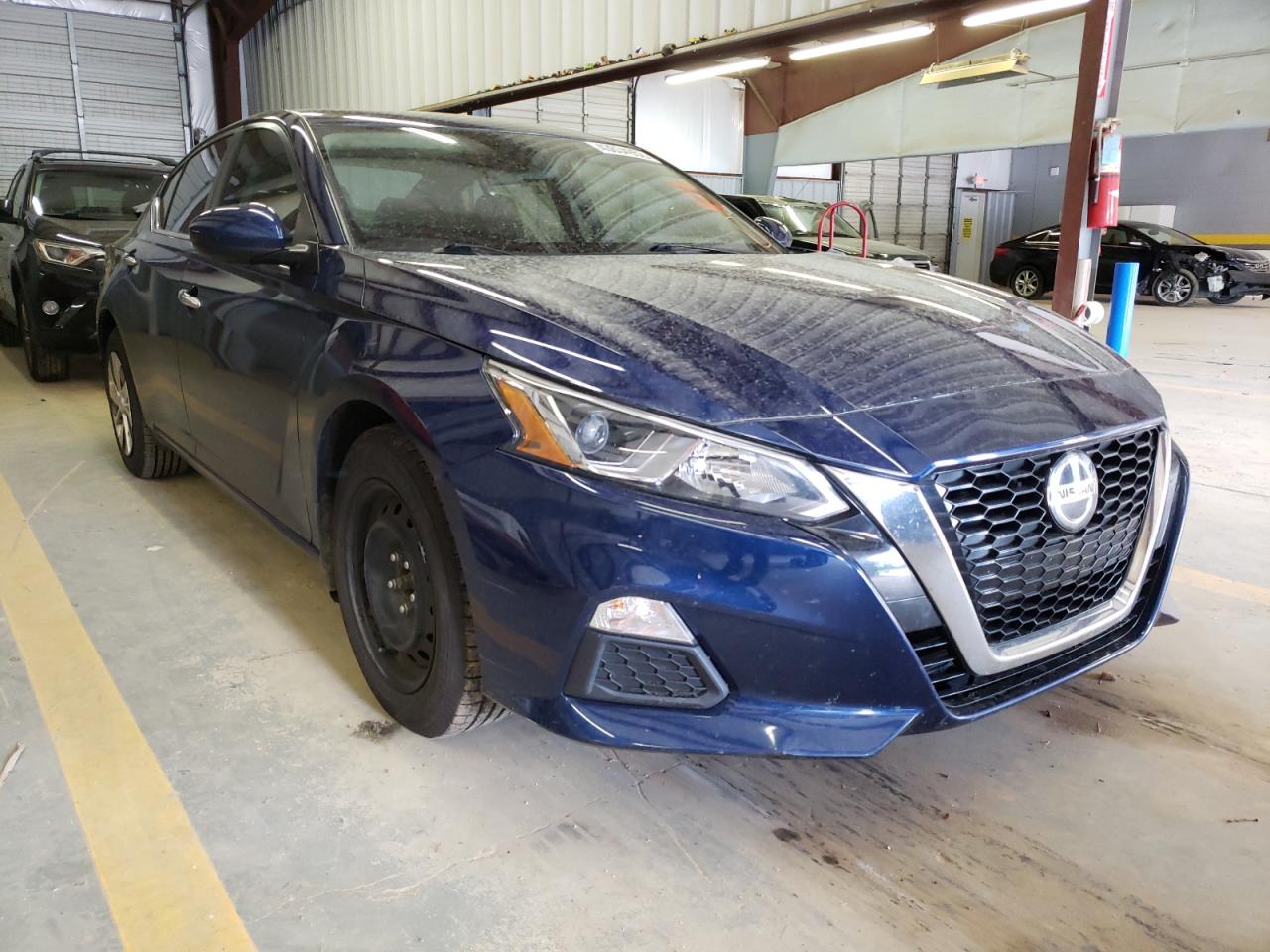 NISSAN ALTIMA S 2019 with VIN 1N4BL4BV6KC121834 - Photo from auction
