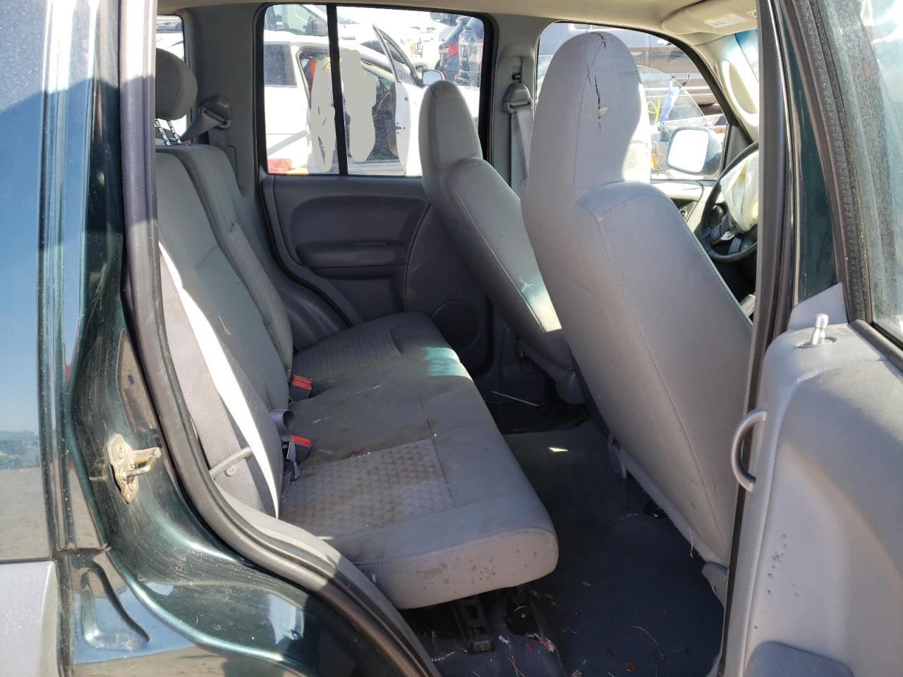 Photo 6 from auction – 2005 JEEP LIBERTY SP with VIN 1J4GL48K85W514969