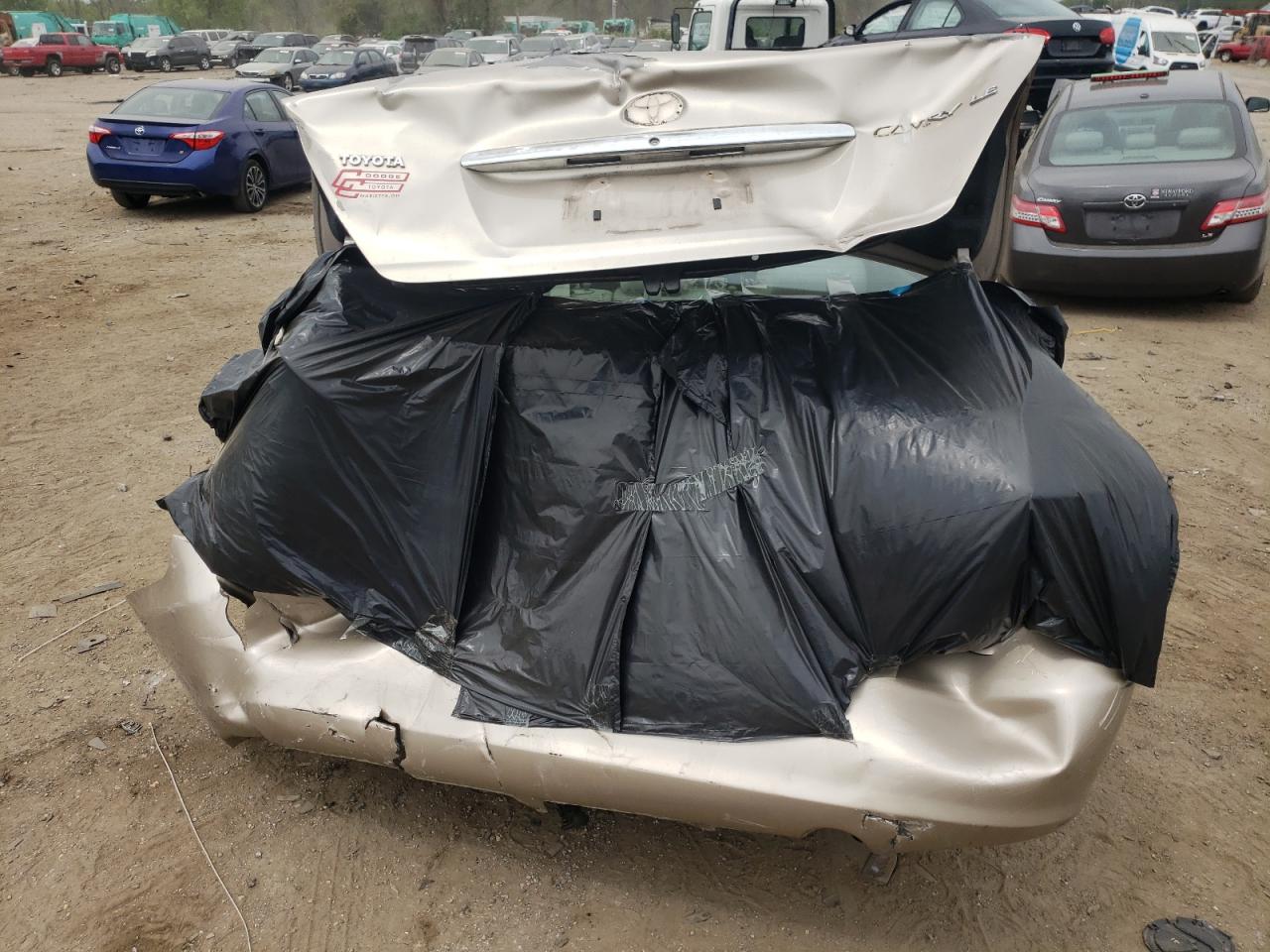 Photo 9 from auction – 2005 TOYOTA CAMRY LE with VIN 4T1BE32K65U574172
