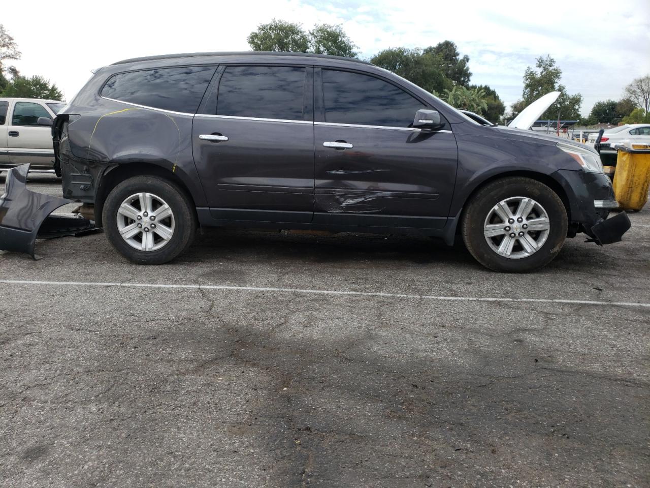 Photo 9 from auction – 2013 CHEVROLET TRAVERSE L with VIN 1GNKRGKD2DJ245607