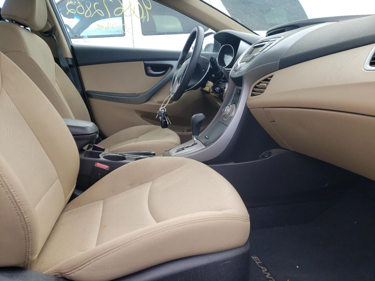 Photo 5 from auction – 2012 HYUNDAI ELANTRA GL with VIN KMHDH4AE4CU423393