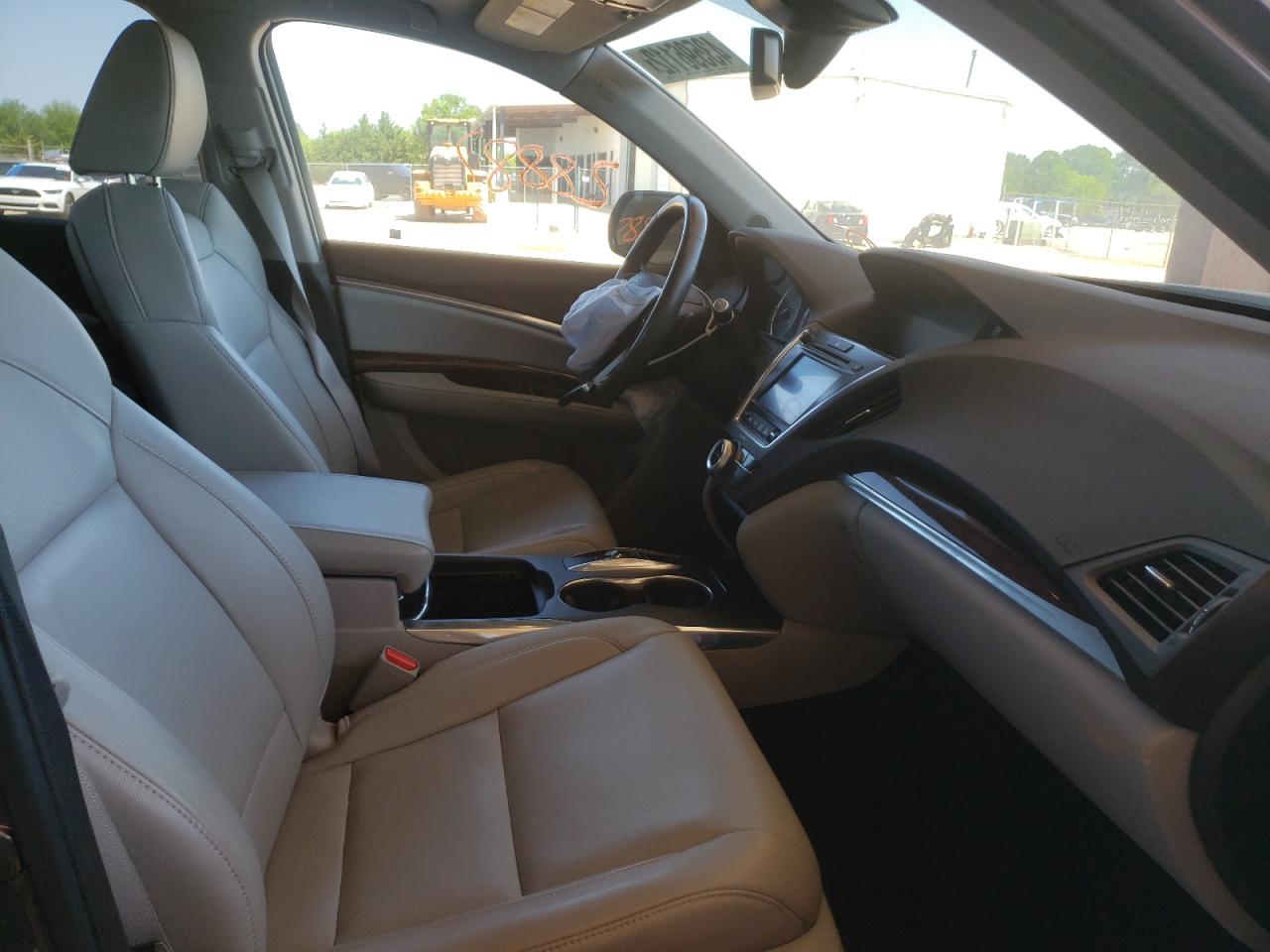 Photo 5 from auction – 2017 ACURA MDX with VIN 5FRYD4H32HB018959