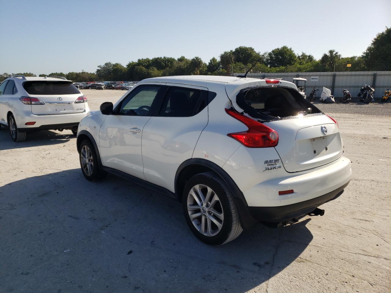 Photo 3 from auction – 2014 NISSAN JUKE S with VIN JN8AF5MRXET359360
