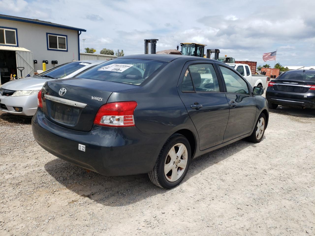 Photo 4 from auction – 2008 TOYOTA YARIS with VIN JTDBT923181265172