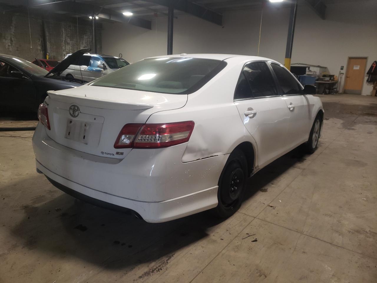 Photo 4 from auction – 2011 TOYOTA CAMRY BASE with VIN 4T1BF3EK3BU728504