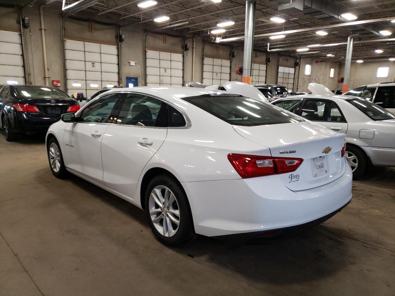 Photo 3 from auction – 2017 CHEVROLET MALIBU LT with VIN 1G1ZE5ST3HF194182