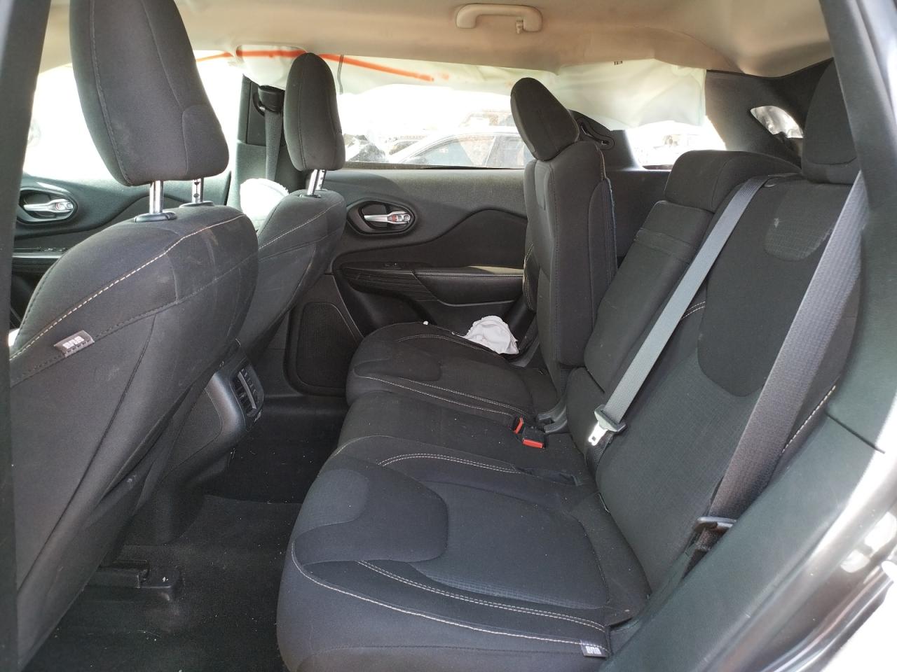 Photo 6 from auction – 2016 JEEP CHEROKEE L with VIN 1C4PJLCB4GW280782
