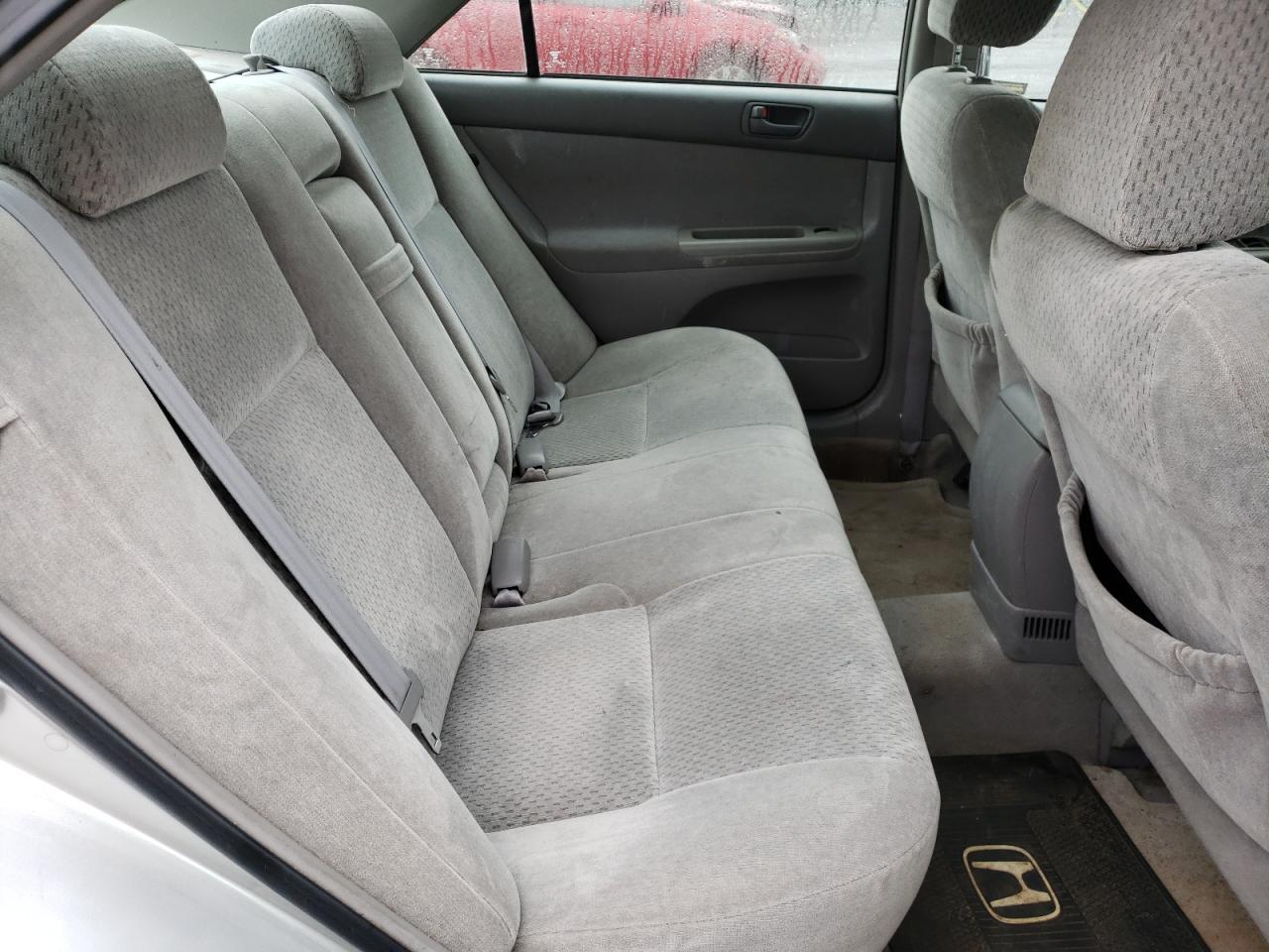 Photo 6 from auction – 2004 TOYOTA CAMRY LE with VIN 4T1BE32K64U876334