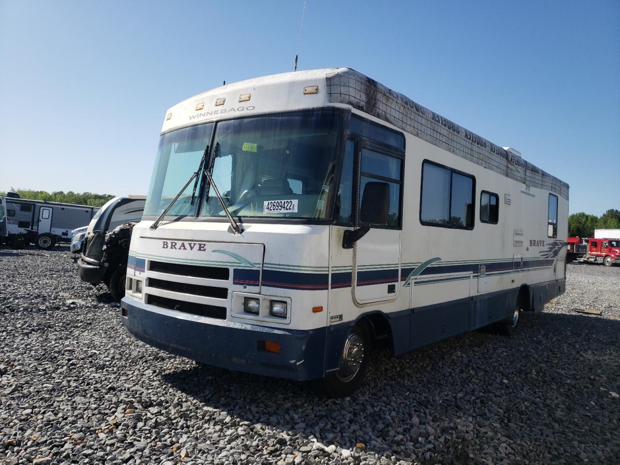 Photo 2 from auction – 1997 CHEVROLET P30 with VIN 1GBKP37JXV3310042