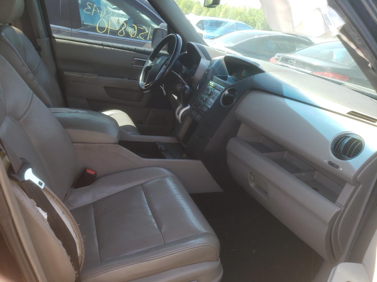 Photo 5 from auction – 2011 HONDA PILOT EXL with VIN 5FNYF3H57BB048585