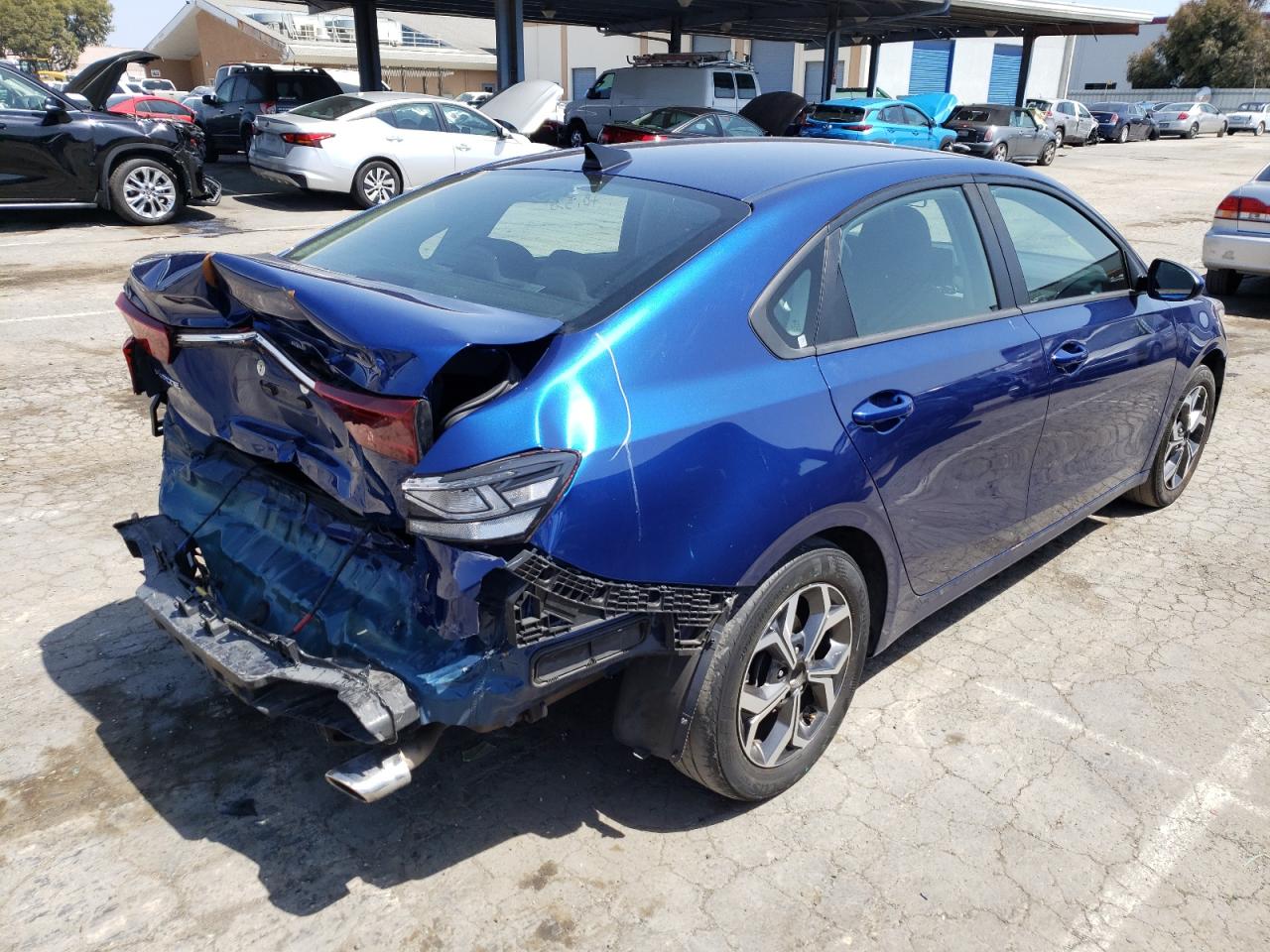 Photo 4 from auction – 2019 KIA FORTE FE with VIN 3KPF24AD7KE037909