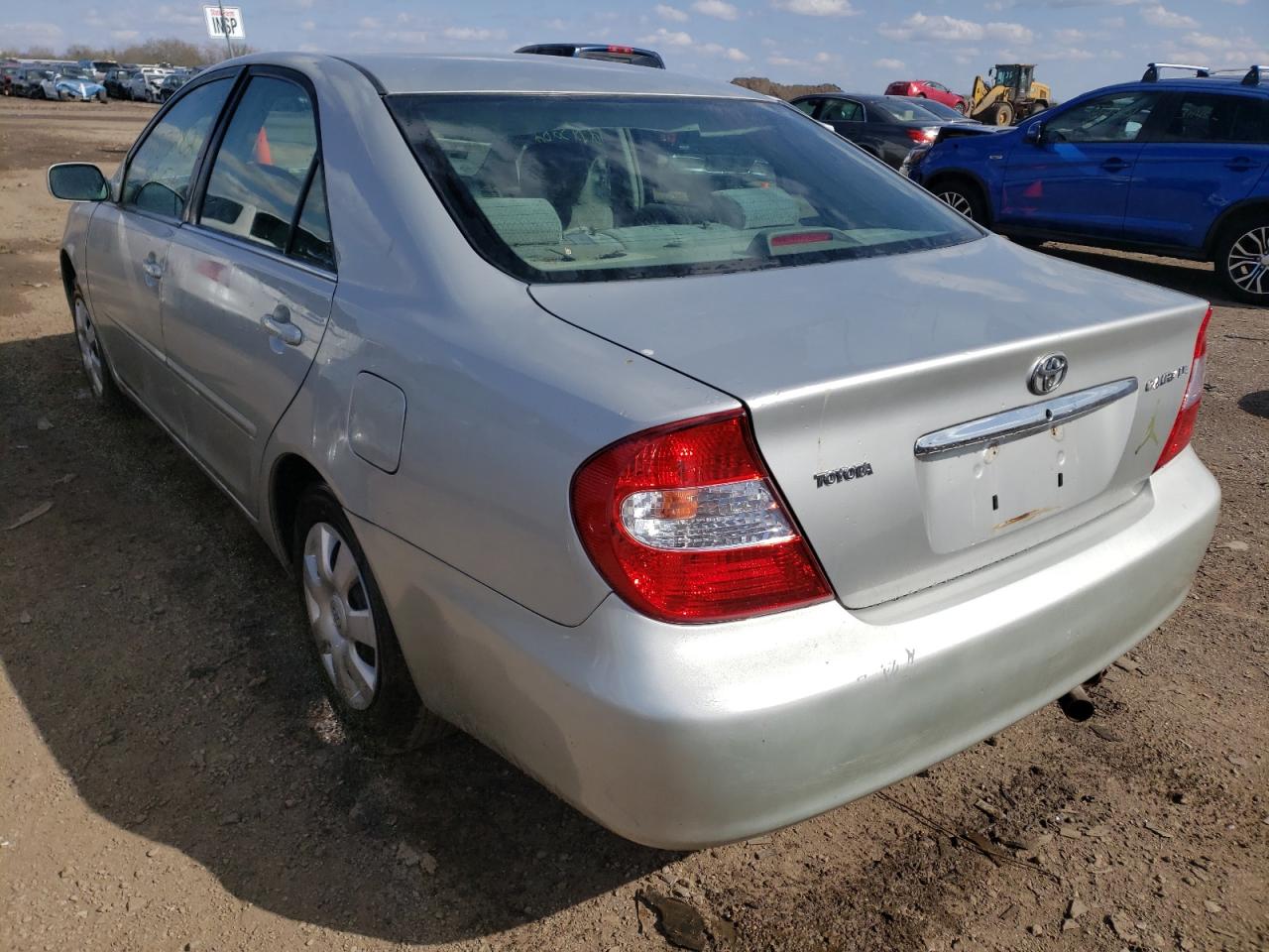 Photo 3 from auction – 2003 TOYOTA CAMRY LE with VIN 4T1BE32K33U675991