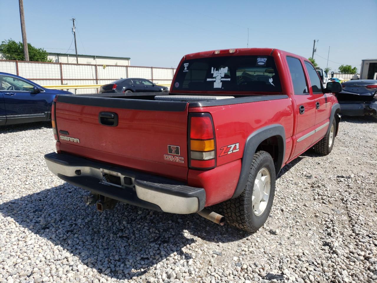 Photo 4 from auction – 2005 GMC NEW SIERRA with VIN 2GTEK13T951225671