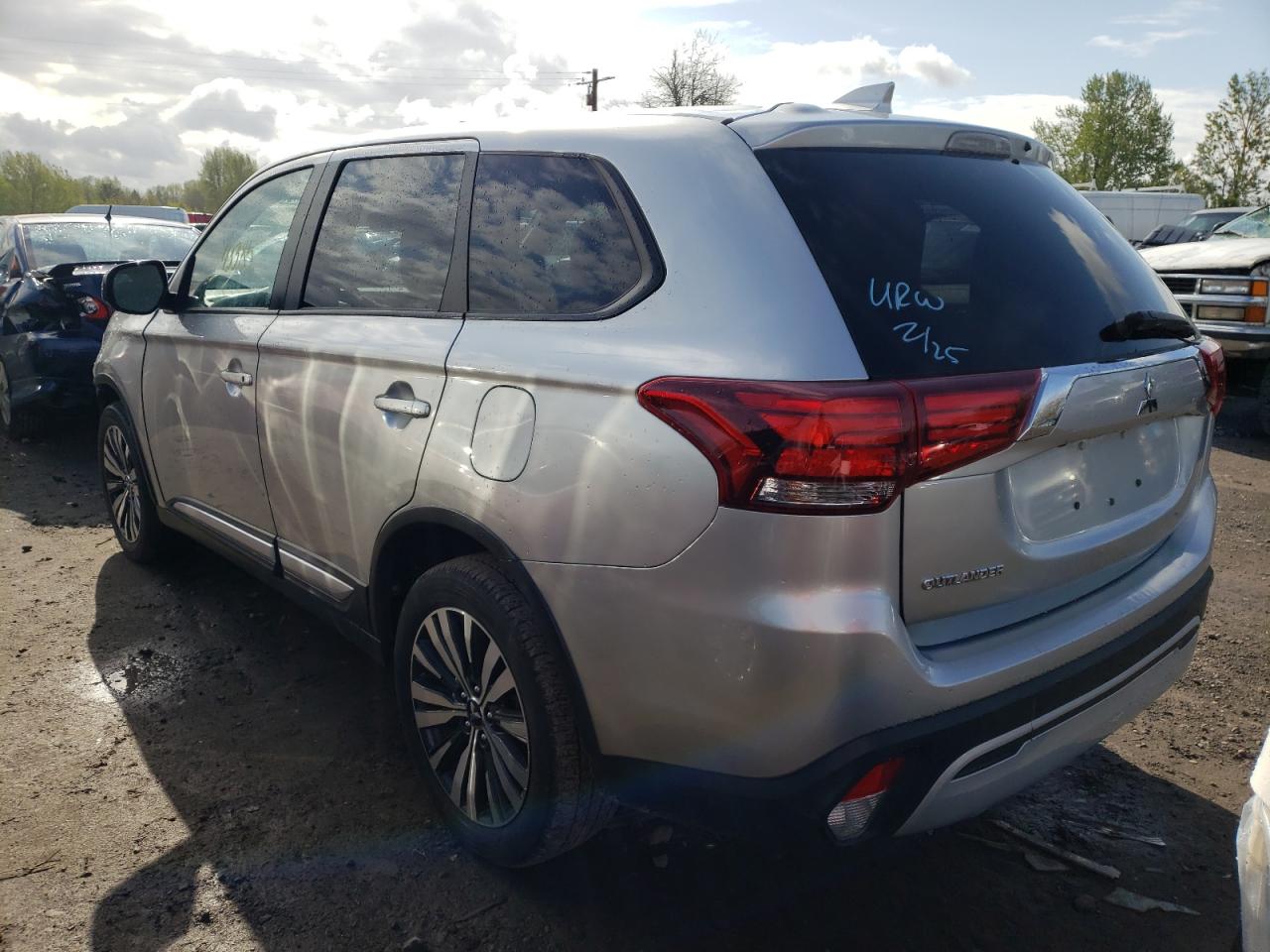 Photo 3 from auction – 2020 MITSUBISHI OUTLANDER with VIN JA4AZ3A30LZ026225