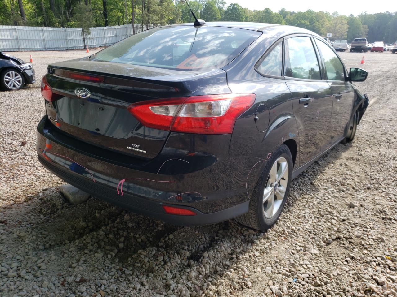 Photo 4 from auction – 2014 FORD FOCUS SE with VIN 1FADP3F2XEL257671
