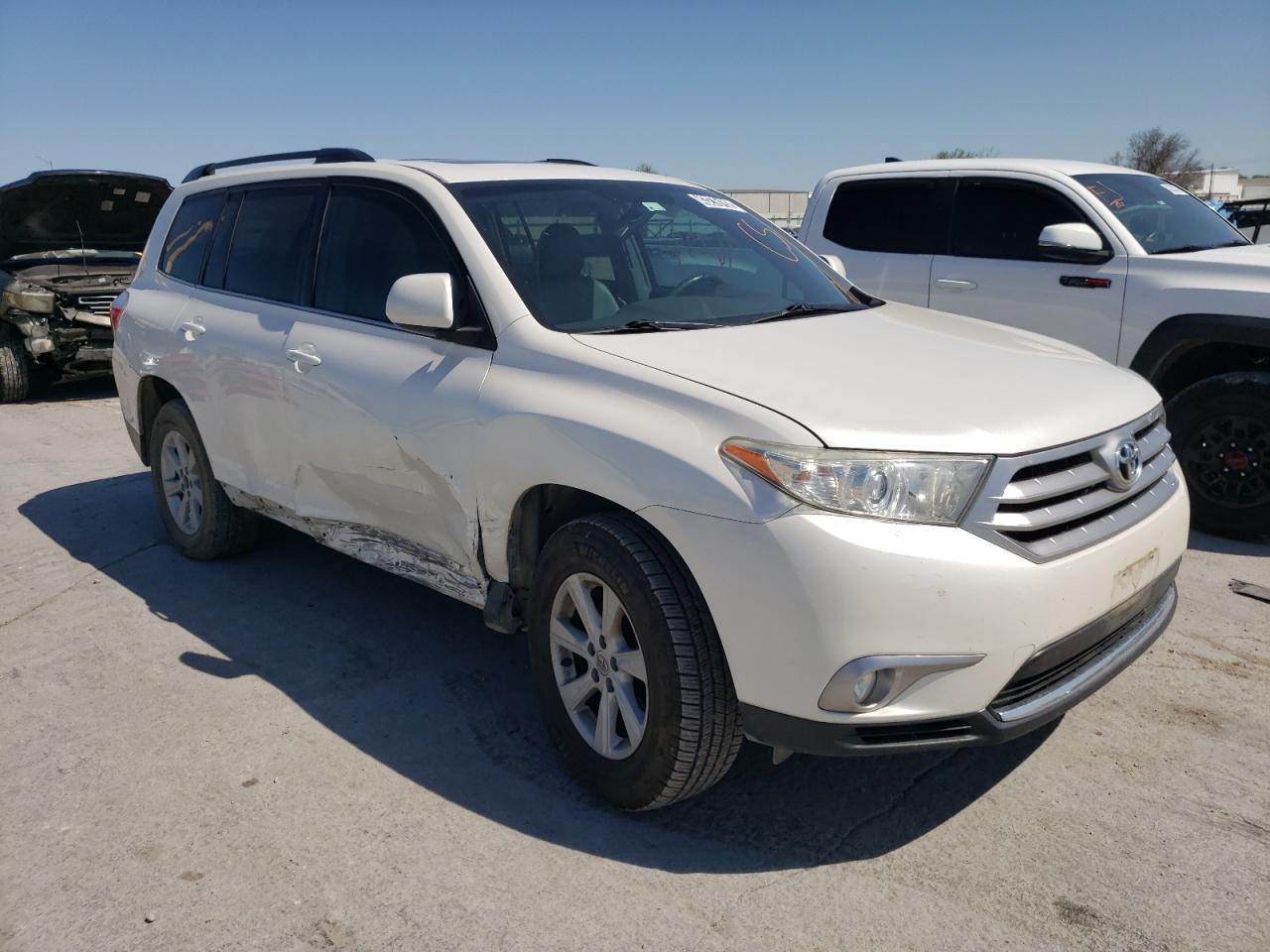 TOYOTA HIGHLANDER 2013 with VIN 5TDZK3EH0DS104833 - Photo from auction