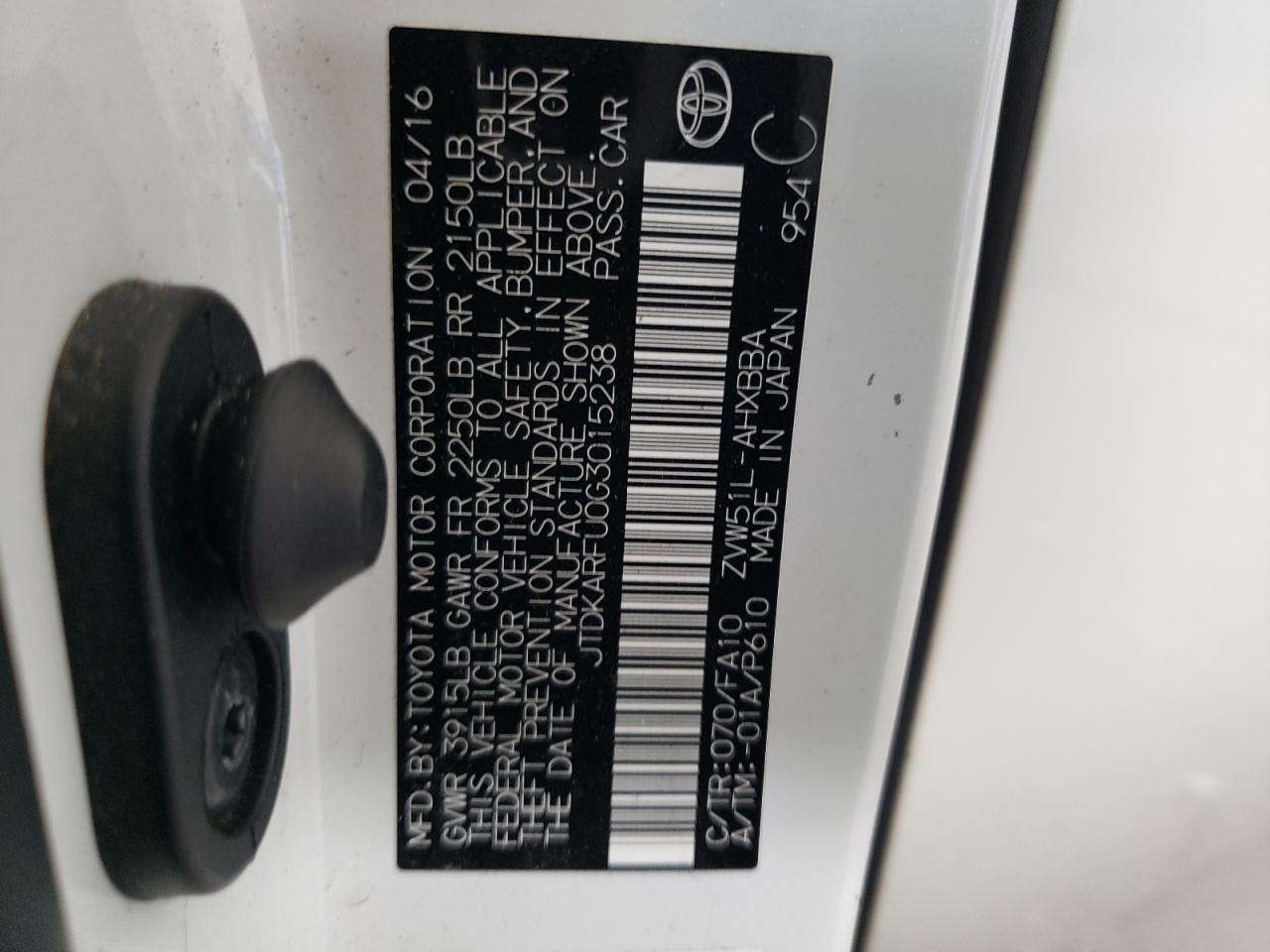 Photo 10 from auction – 2016 TOYOTA PRIUS with VIN JTDKARFU0G3015238