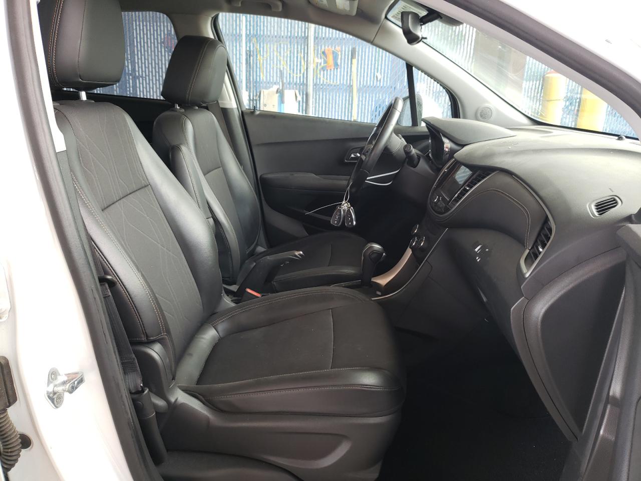 Photo 5 from auction – 2019 CHEVROLET TRAX 1LT with VIN KL7CJLSB9KB938013