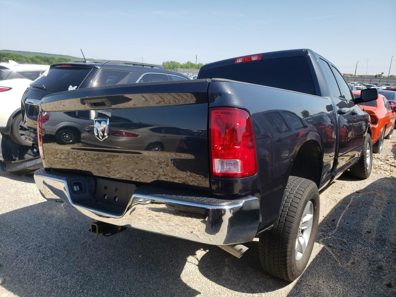 صورة رقم 4 من المزاد - 2019 RAM 1500 CLASS مع VIN 1C6RR6FG5KS629188