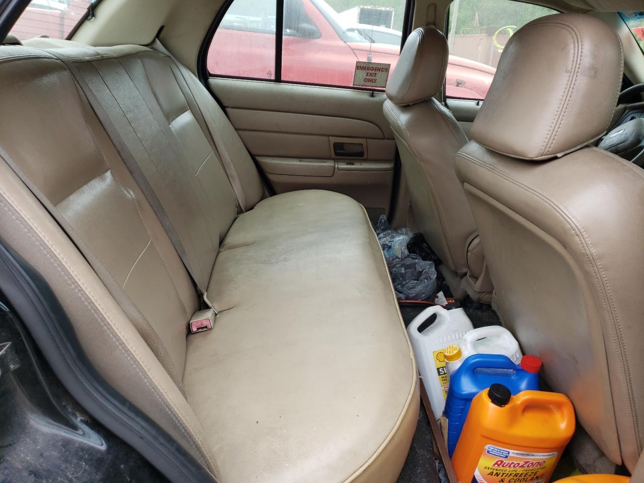 Photo 6 from auction – 2004 FORD CROWN VICT with VIN 2FAFP72W04X158898