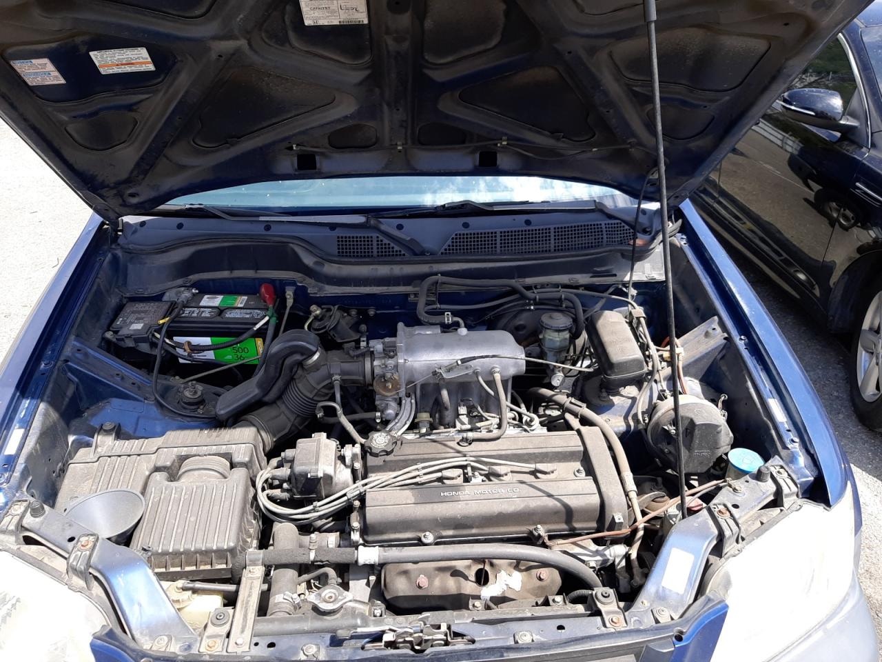 Photo 7 from auction – 1998 HONDA CR-V LX with VIN JHLRD2840WC011248