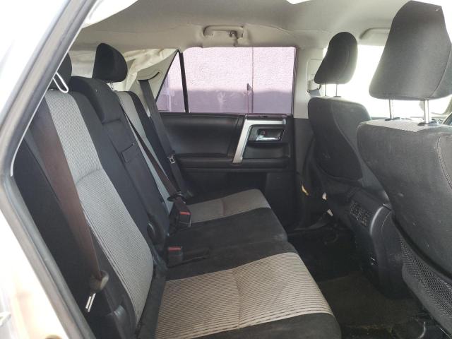 Photo 6 from auction – 2017 TOYOTA 4RUNNER SR with VIN JTEBU5JR1H5469938