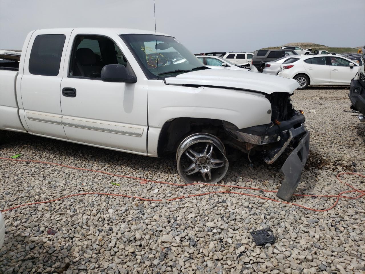 Photo 9 from auction – 2004 CHEVROLET SILVERADO with VIN 2GCEC19TX41294596