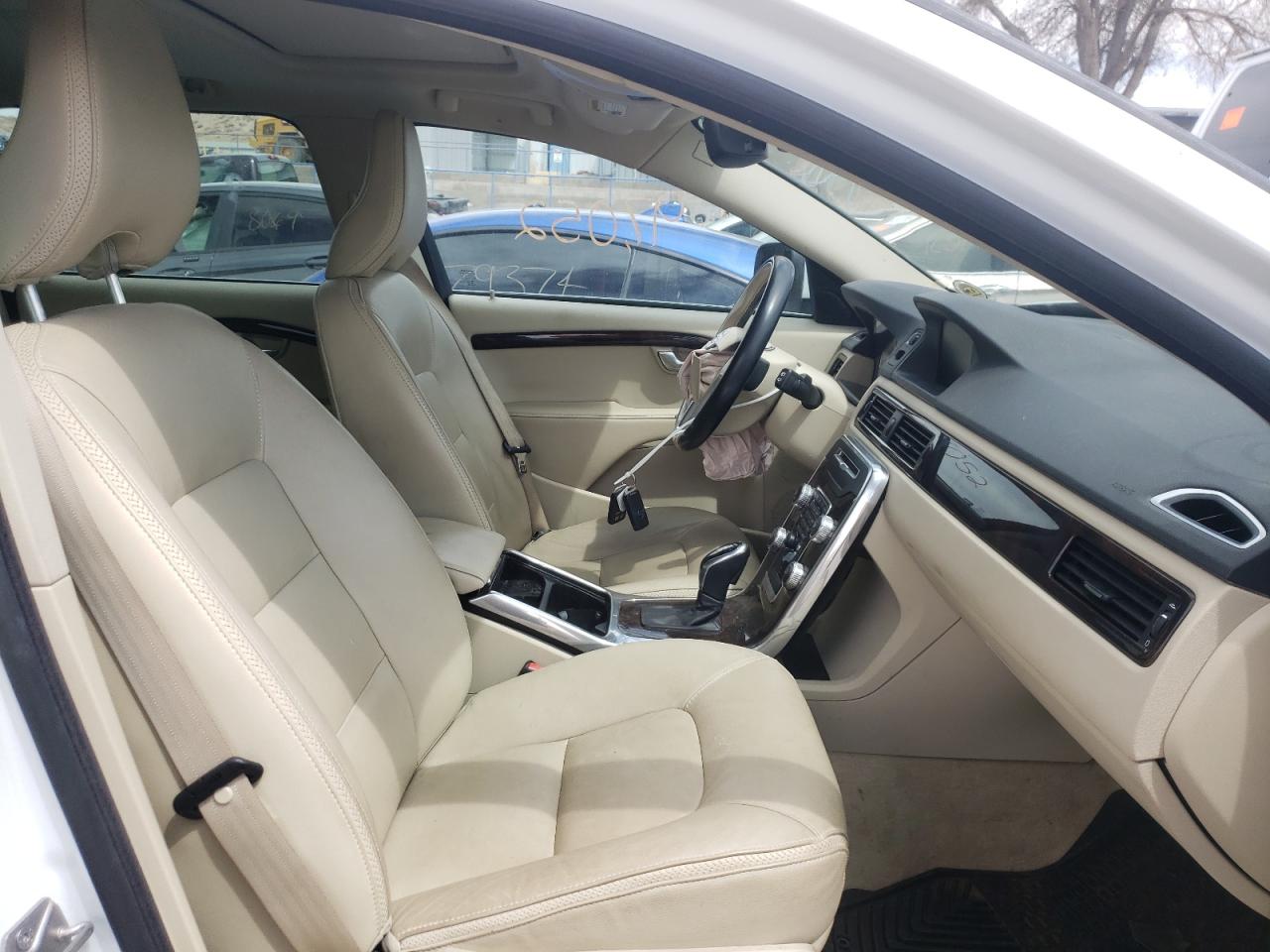 Photo 5 from auction – 2015 VOLVO XC70 T6 PR with VIN YV4902NK9F1209668