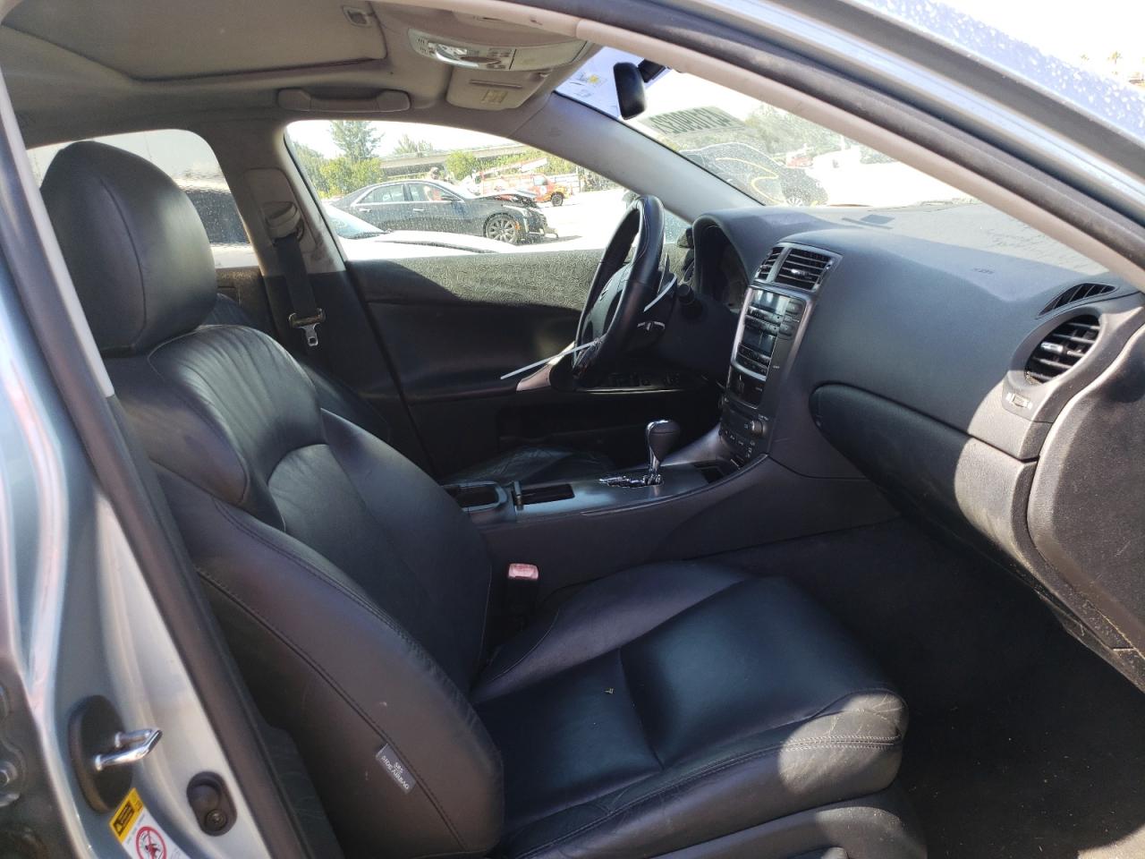 Photo 5 from auction – 2006 LEXUS IS 350 with VIN JTHBE262162000583