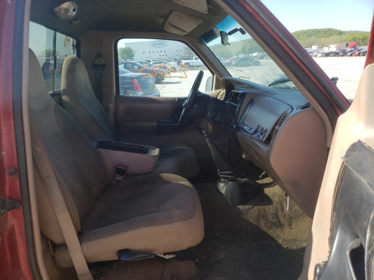 Photo 5 from auction – 1998 FORD RANGER with VIN 1FTYR10C2WUC14174
