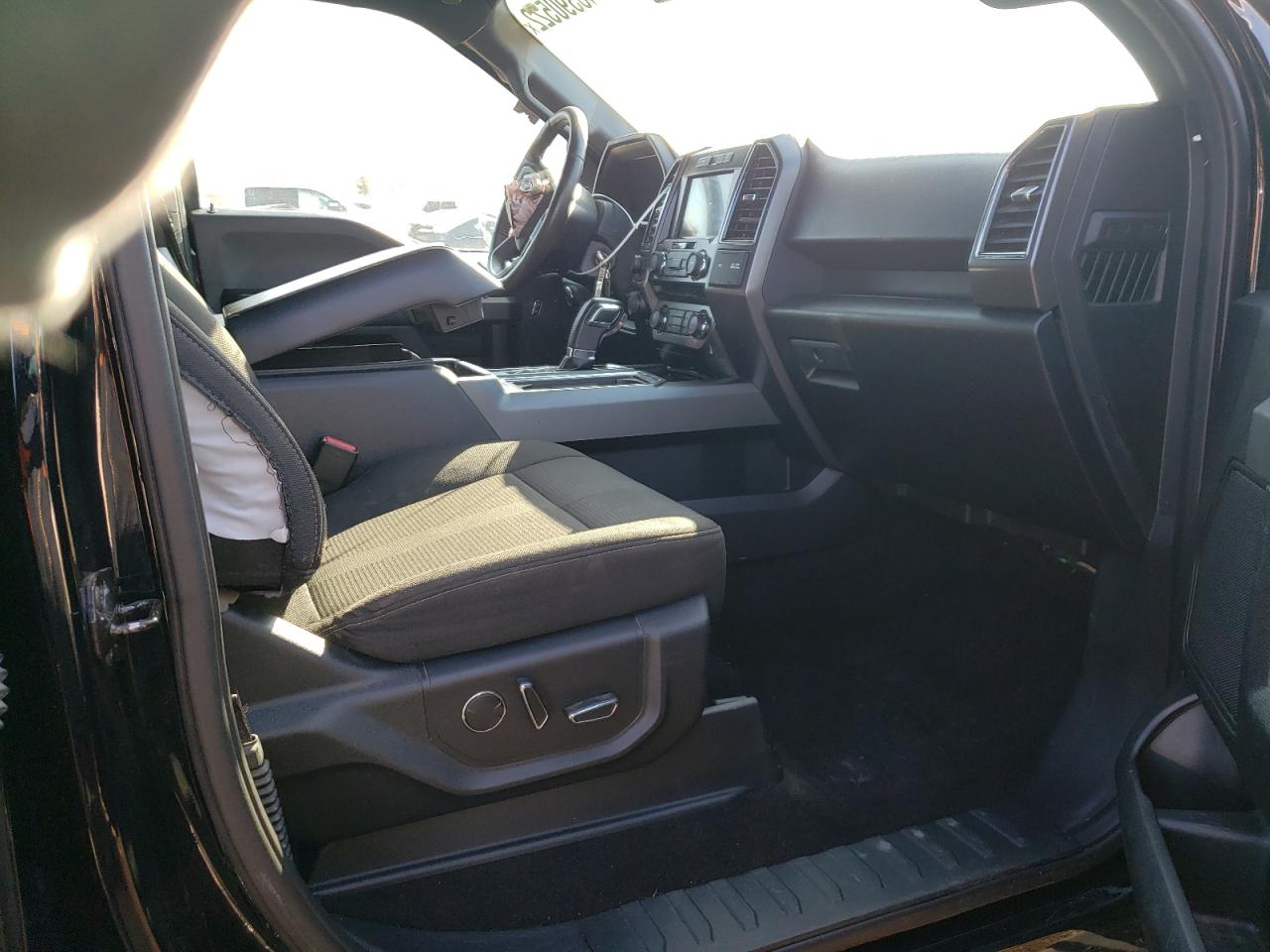 Photo 5 from auction – 2017 FORD F150 SUPER with VIN 1FTEW1EP9HFB05001