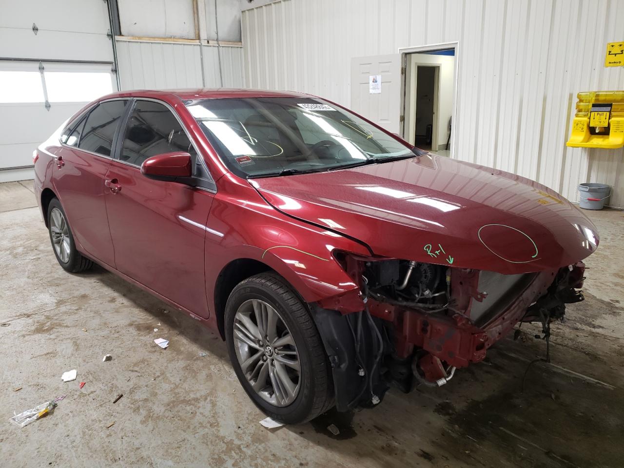 Photo 1 from auction – 2016 TOYOTA CAMRY LE with VIN 4T1BF1FK8GU504784