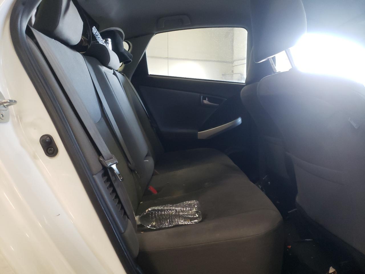 Photo 6 from auction – 2014 TOYOTA PRIUS with VIN JTDKN3DUXE0361199