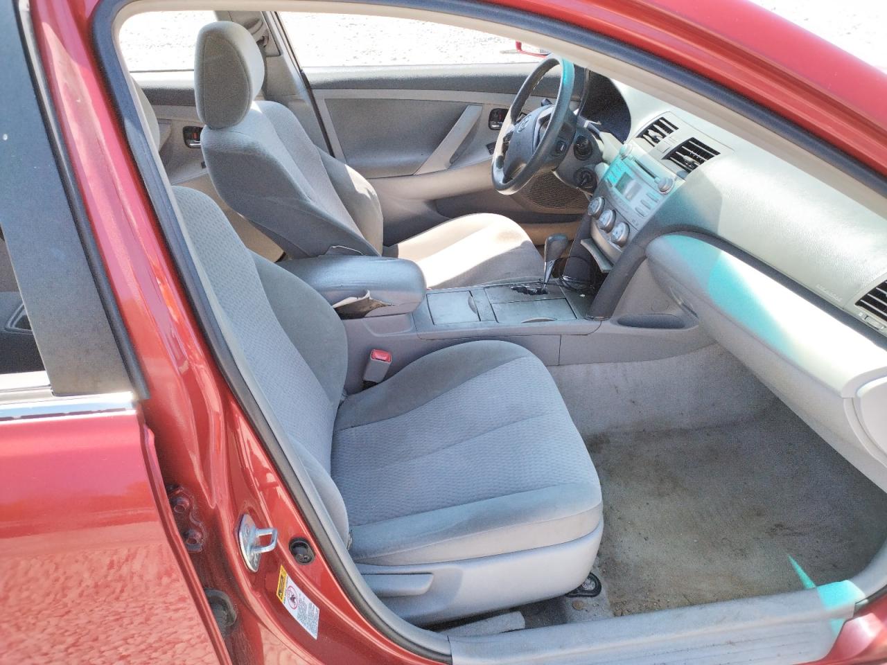 Photo 5 from auction – 2010 TOYOTA CAMRY BASE with VIN 4T1BF3EK2AU080670