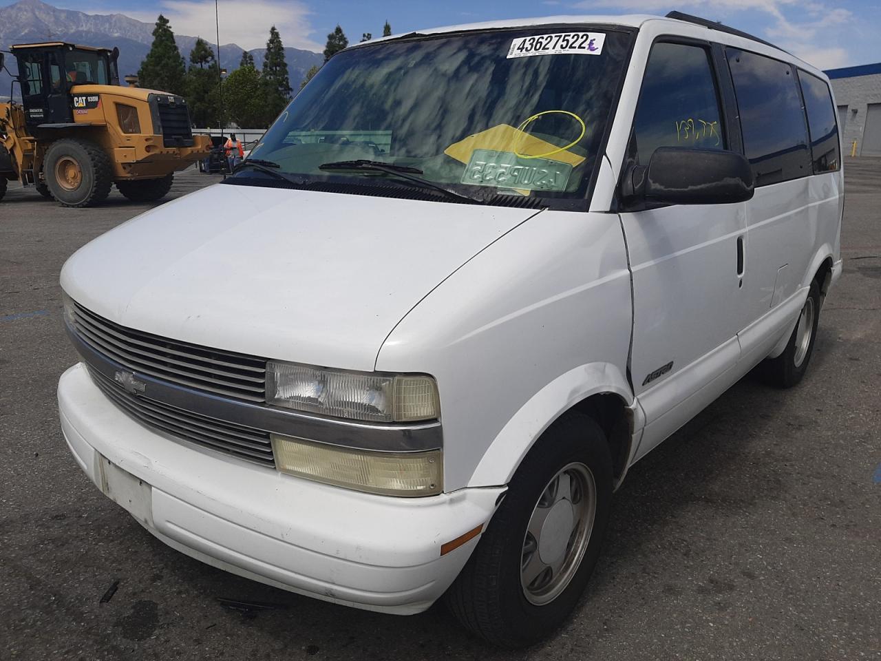 Photo 2 from auction – 2000 CHEVROLET ASTRO with VIN 1GNDM19W9YB212938