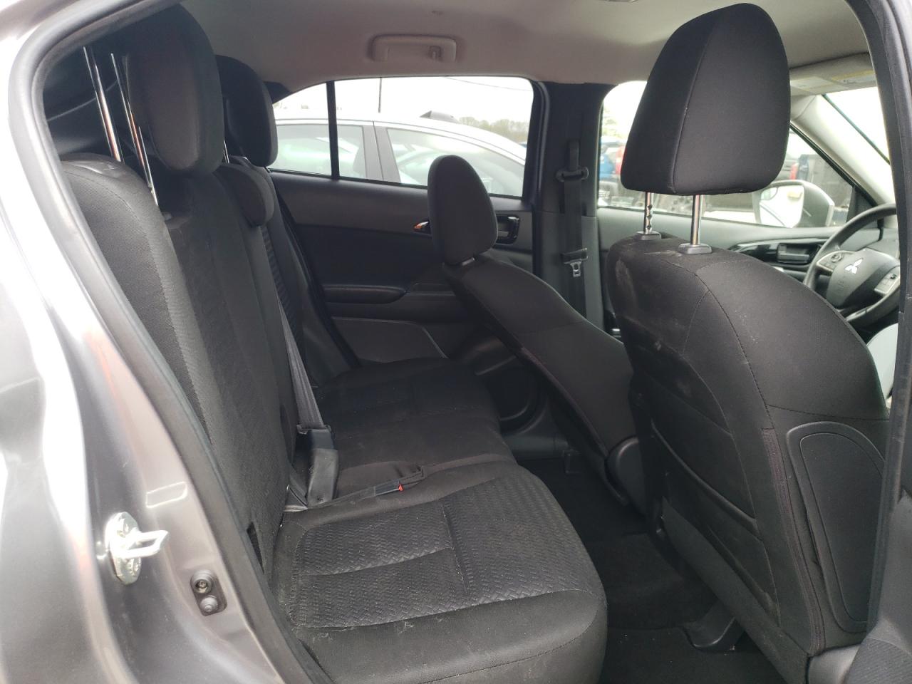 Photo 6 from auction – 2019 MITSUBISHI ECLIPSE CR with VIN JA4AT3AA0KZ045436
