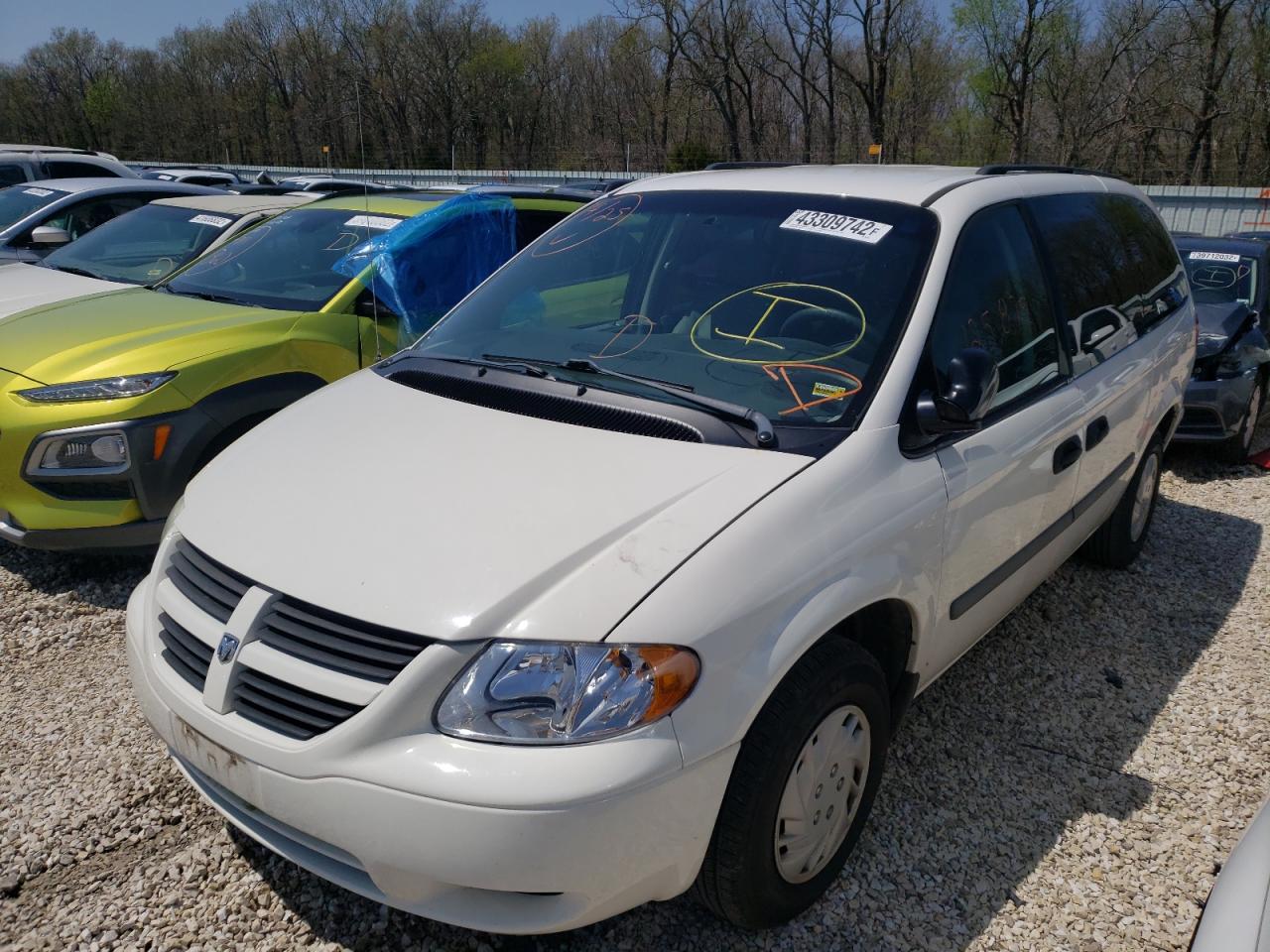 Photo 2 from auction – 2007 DODGE GRAND CARA with VIN 1D4GP24R07B254615