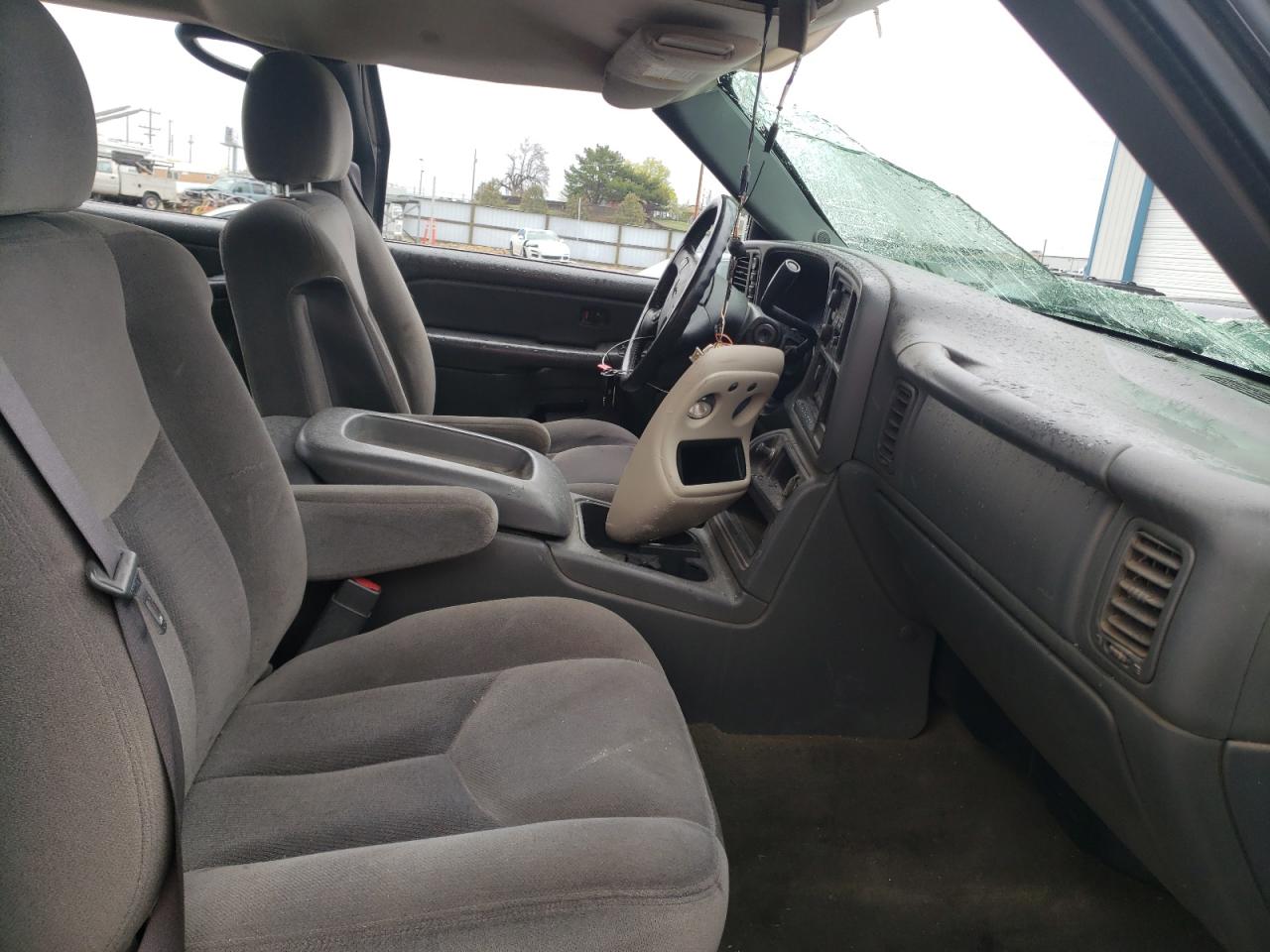Photo 5 from auction – 2005 GMC NEW SIERRA with VIN 2GTEK13T051178823