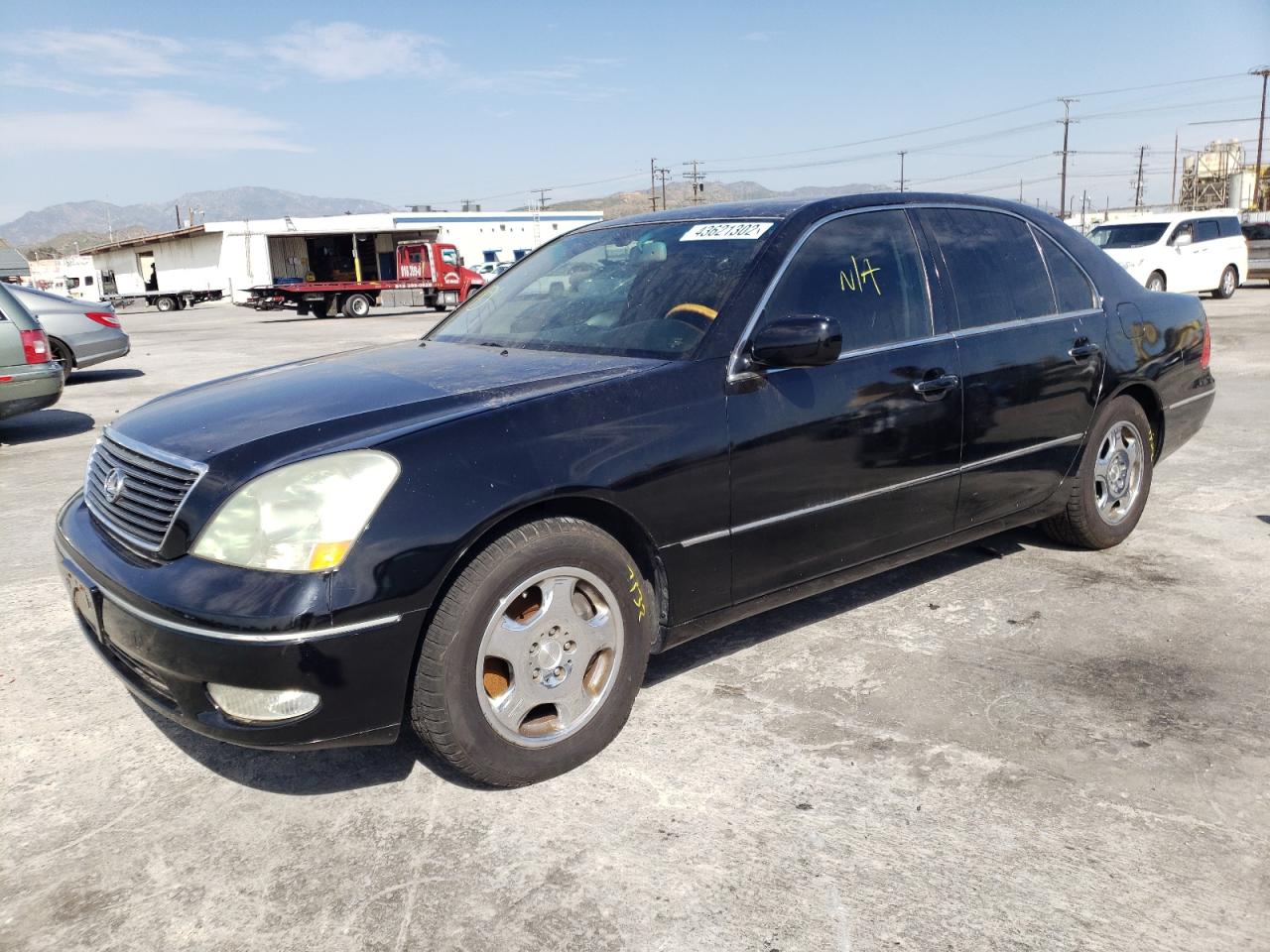 Photo 2 from auction – 2001 LEXUS LS 430 with VIN JTHBN30FX10022443