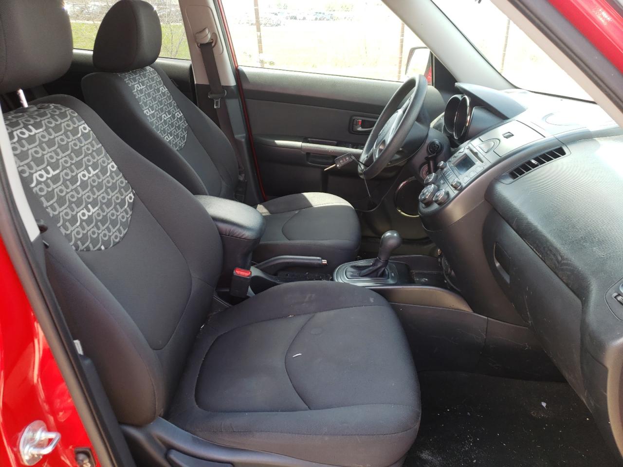 Photo 5 from auction – 2011 KIA SOUL + with VIN KNDJT2A25B7295193