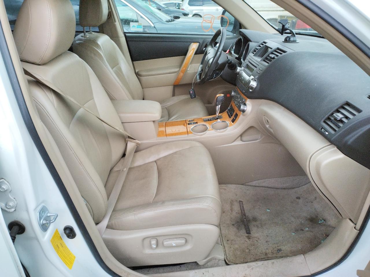 Photo 5 from auction – 2008 TOYOTA HIGHLANDER with VIN JTEEW44A482005843