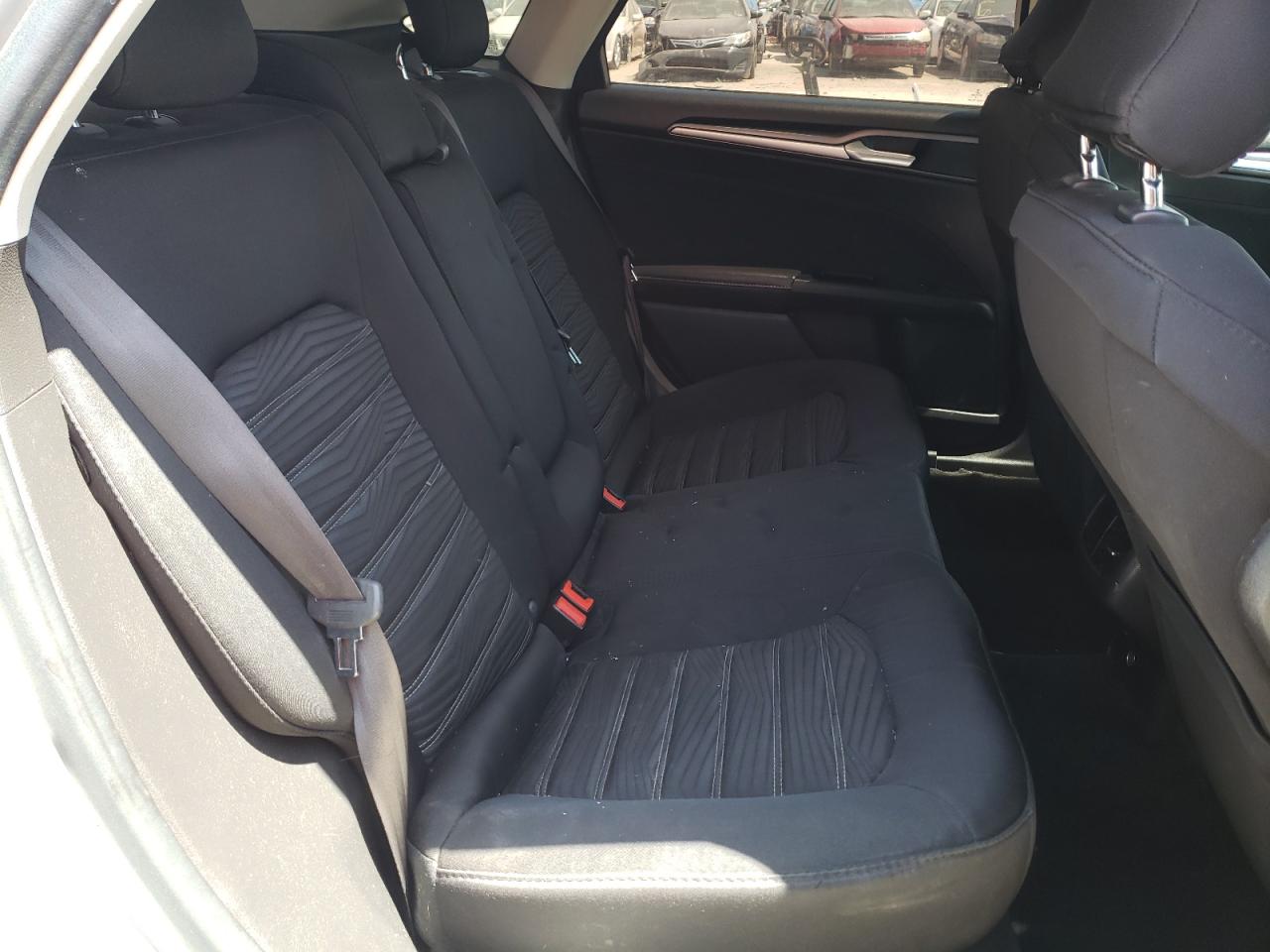 Photo 6 from auction – 2016 FORD FUSION SE with VIN 3FA6P0H79GR198908