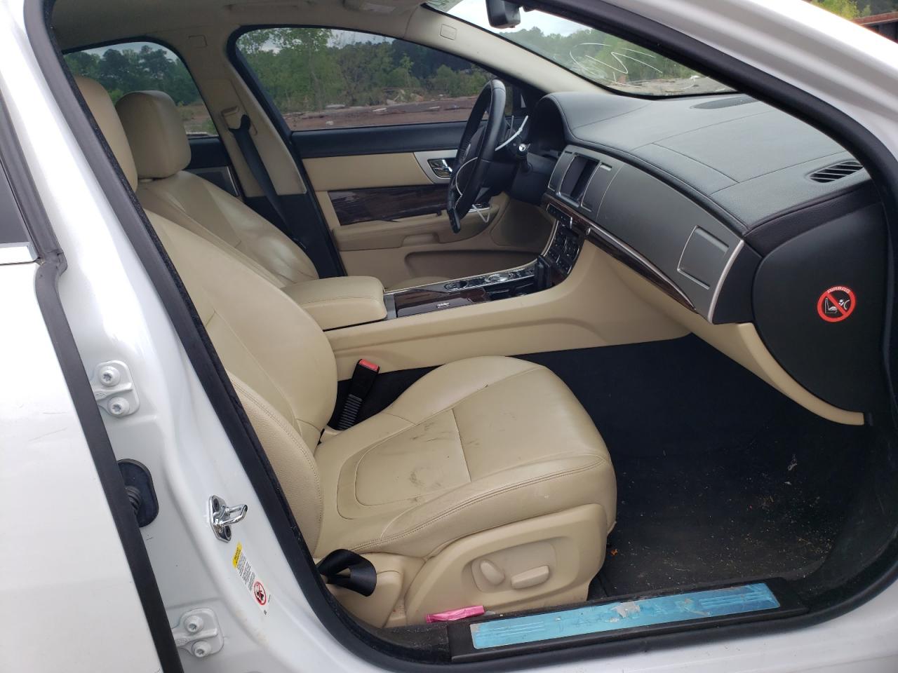 Photo 5 from auction – 2013 JAGUAR XF with VIN SAJWJ0EF4D8S93480