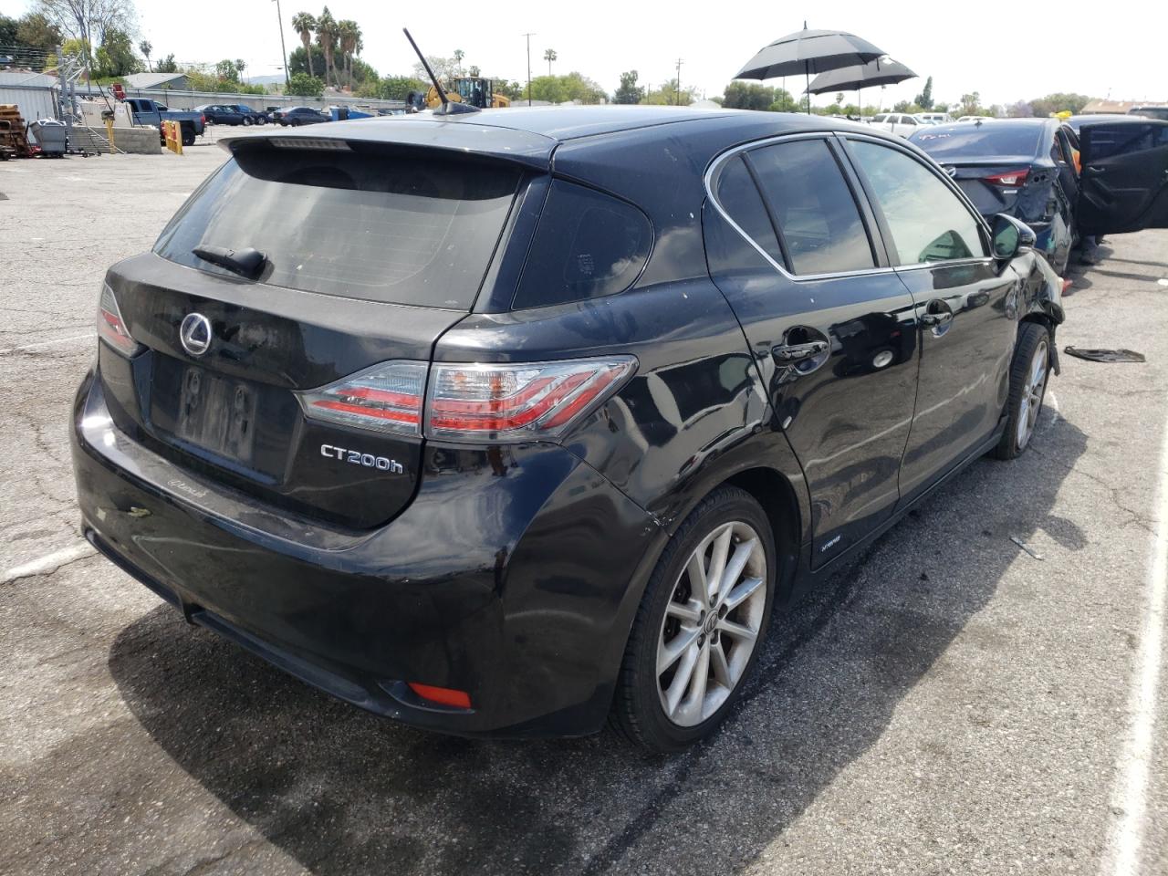 Photo 4 from auction – 2013 LEXUS CT 200 with VIN JTHKD5BH1D2133128