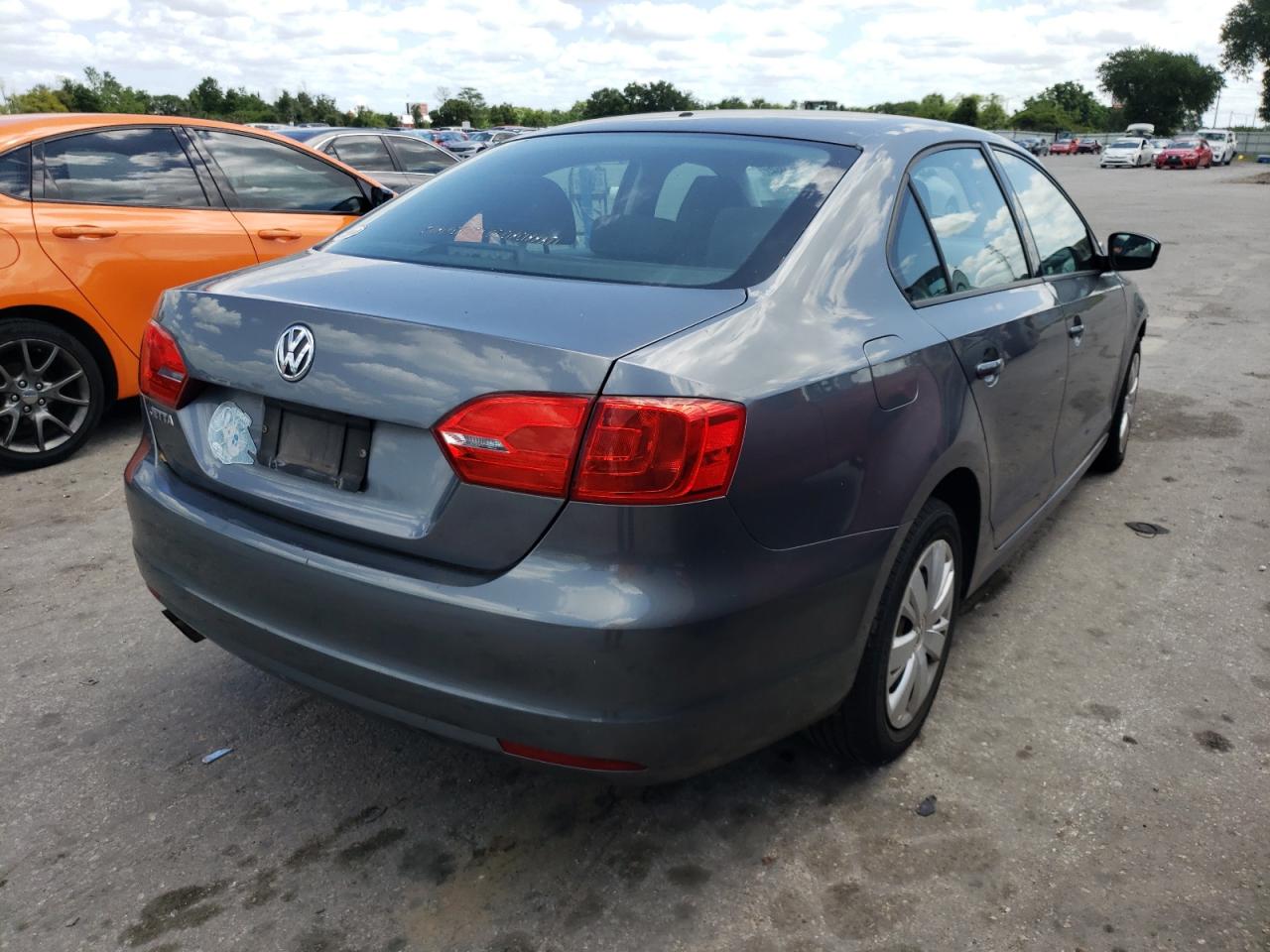 Photo 4 from auction – 2013 VOLKSWAGEN JETTA BASE with VIN 3VW1K7AJ8DM213244