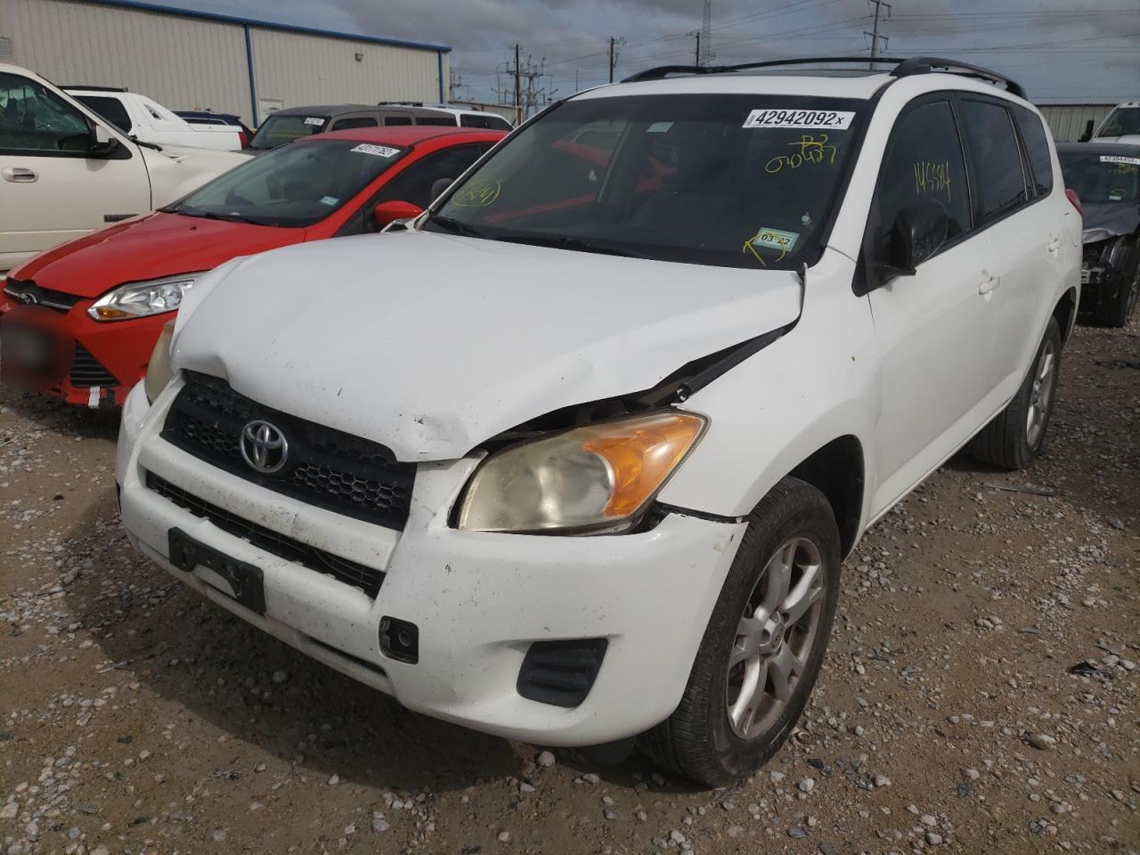 Photo 2 from auction – 2011 TOYOTA RAV4 with VIN JTMZF4DVXBD030427