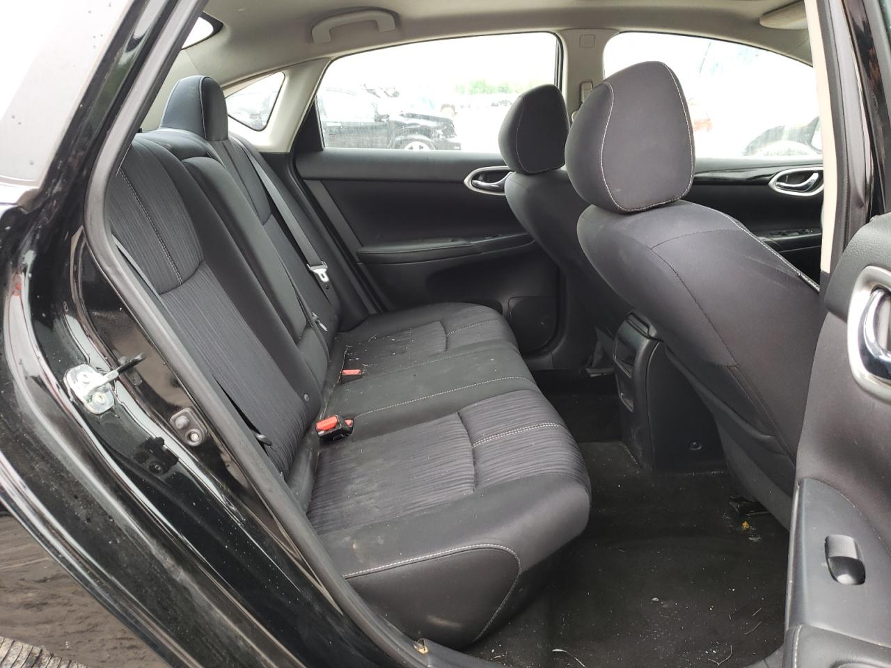 Photo 6 from auction – 2016 NISSAN SENTRA S with VIN 3N1AB7AP3GY280079