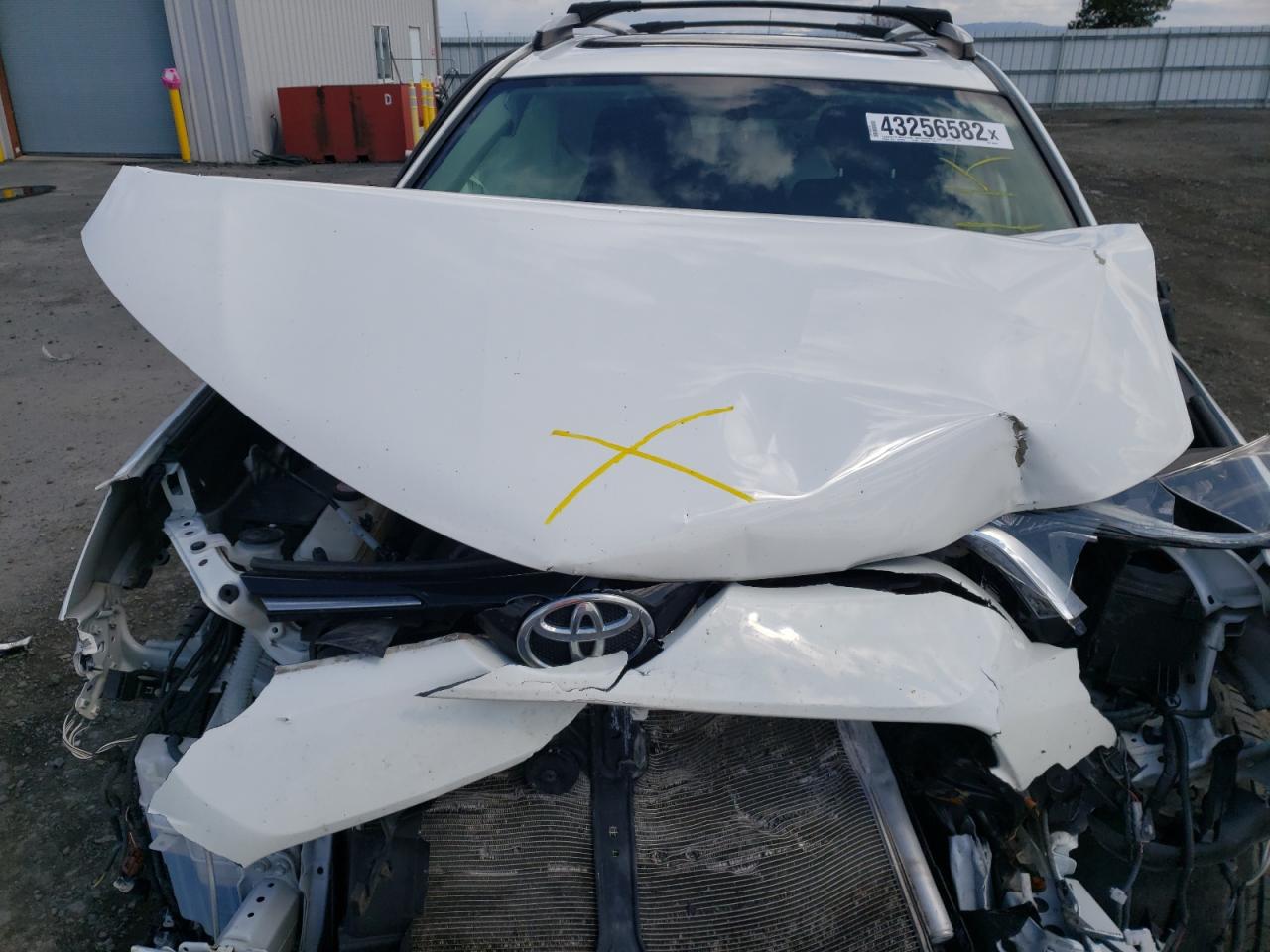 Photo 7 from auction – 2016 TOYOTA RAV4 XLE with VIN JTMRFREV5GJ096047