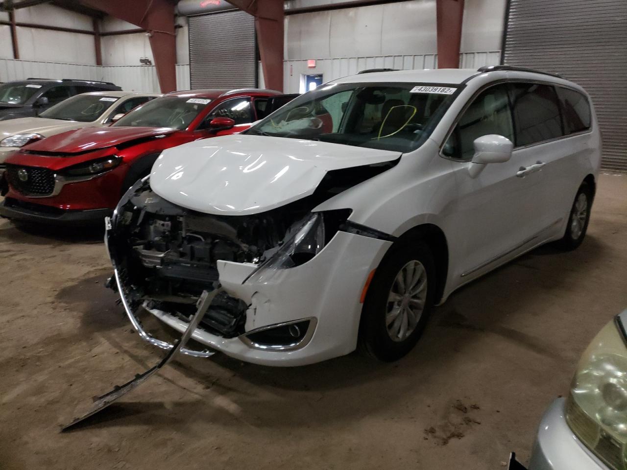 صورة رقم 2 من المزاد - 2019 CHRYSLER PACIFICA T مع VIN 2C4RC1BGXKR625691